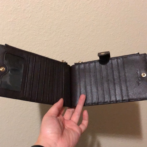 Bi-fold wallet - Picture 2 of 3